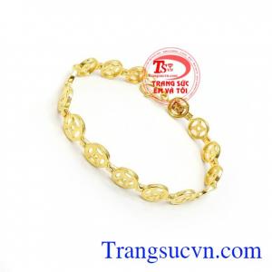 Lắc tay vàng tây may mắn