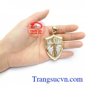 Mặt Dây Khiên Vàng Cá Tính thời trang nam tính