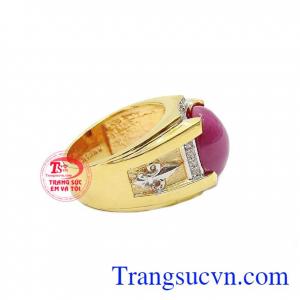 Sản phẩm chế tác từ vàng 10k sáng bóng