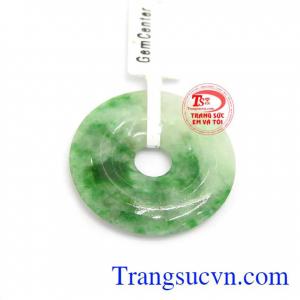 Mặt dây ngọc cẩm thạch jadeite là sản phẩm ngọc cẩm thạch thiên nhiên