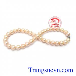 Chuỗi ngọc trai sang trọng là sản phẩm ngọc trai nuôi thiên nhiên, sản phẩm đẹp được nhiều bạn ưa thích