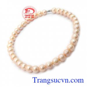 Chuỗi ngọc trai sang trọng sản phẩm từ biển cả, ngọc trai đẹp sang trọng