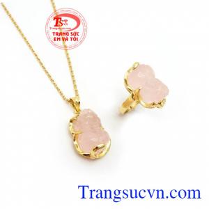Tỳ hưu có tác dụng chiêu tài lộc, may mắn, bình an cho người đeo