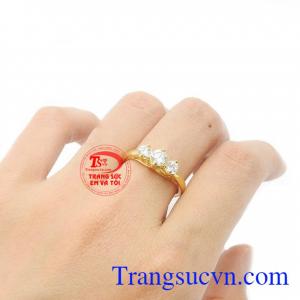 Phái đẹp sẽ trở nên duyên dáng và tự tin hơn với chiếc nhẫn xinh đẹp