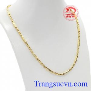 Thiết kế nam tính, mạnh mẽ 