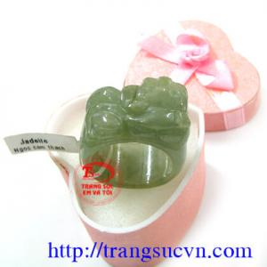 Nhẫn tỳ hưu ngọc jadeite