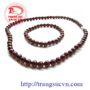 Garnet bộ tay và cổ