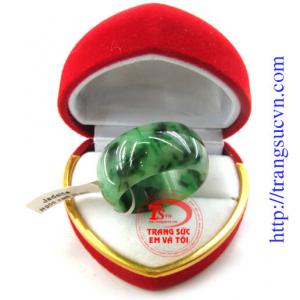 Nhẫn Jadeite ngón nhẫn