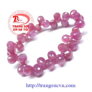 Vòng ruby kiểu nữ