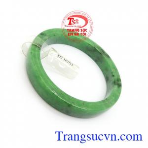 Vòng tay ngọc đẹp, đeo hợp phong thủy