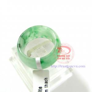 Nhẫn ngọc cẩm thạch jadeite