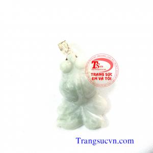 Cẩm thạch cá vàng được chế tác trên chất liệu:  - Ngọc cẩm thạch thiên nhiên 100%  - Móc được làm bằng bạc ta  - Bán toàn quốc  - Thanh toán an toàn  - Giao hàng tận nơi và thanh toán khi nhận hàng. 