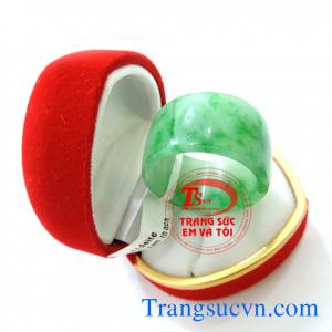 Nhẫn ngọc ngón cái Jadeite