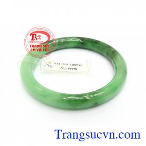 Ngọc cẩm thạch đã được sử dụng trong nhiều thế kỷ tạo ra cảm giác thanh bình, hài hòa và cân bằng