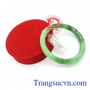 Ngọc cẩm thạch đã được sử dụng trong nhiều thế kỷ tạo ra cảm giác thanh bình, hài hòa và cân bằng