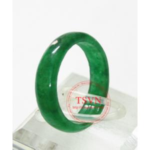 Nhẫn ngọc jadeite sáng bóng