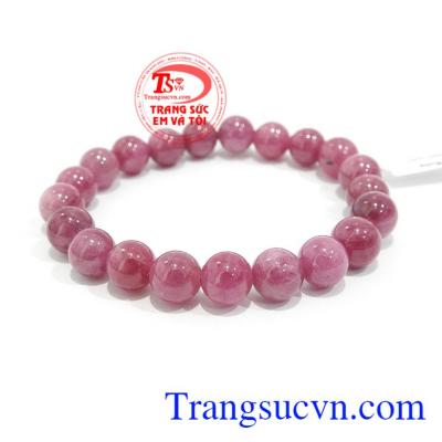 Vòng ruby hồng ngọc có màu đỏ tím xen hồng tím rất hiếm