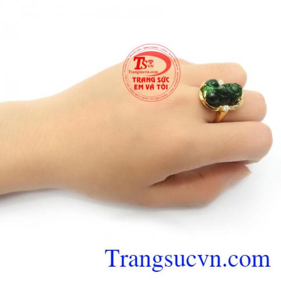 Nhẫn Vàng Tỳ Hưu Jadeite Thiên Nhiên