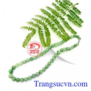 Chuỗi vòng cổ ngọc cẩm thạch sang trọng là sản phẩm ngọc cẩm thạch thiên nhiên, sản phẩm có màu xanh đẹp mang lại may mắn cho người đeo