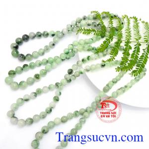 Chuỗi vòng cổ đẹp thanh lịch là sản phẩm ngọc cẩm thạch thiên nhiên mang đến vẻ đẹp sang trọng, quý phái cho người đeo
