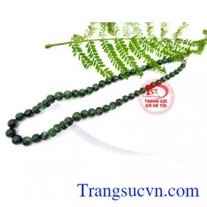 Chuỗi vòng cổ ngọc cẩm thạch cao cấp là món quà ý nghĩa dành tặng bà, tặng mẹ