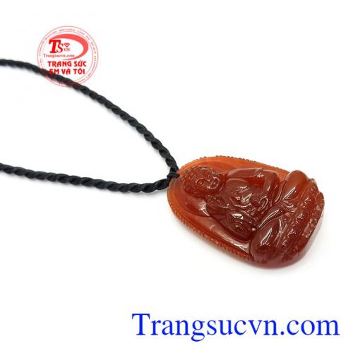 Mặt dây phật bản mệnh tuổi tuất và hợi đá mã não mà đỏ sậm hợp với người mệnh hỏa và mệnh thổ