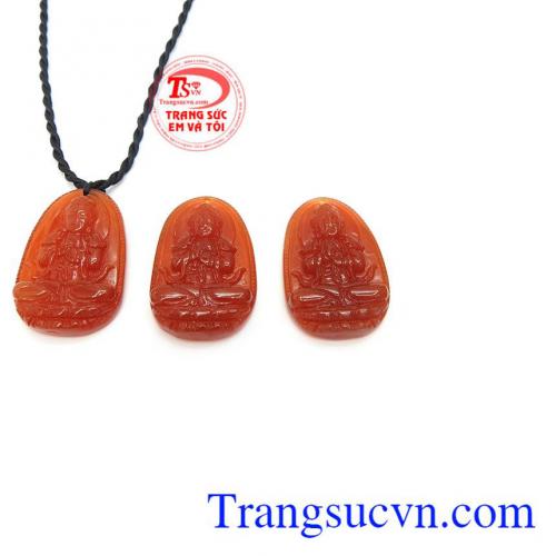 Đá mã não thiên nhiên màu đỏ sậm tốt cho mệnh thổ và hỏa