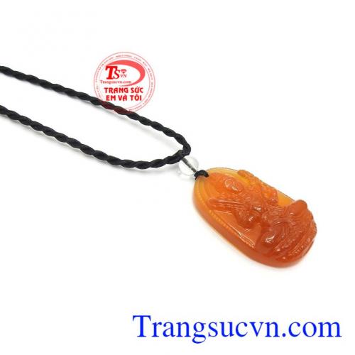 Ngài giúp cho tài vận của bạn hanh thông, thuận lợi. Đá mã não thiên nhiên màu vàng sậm tốt cho mệnh kim và thổ