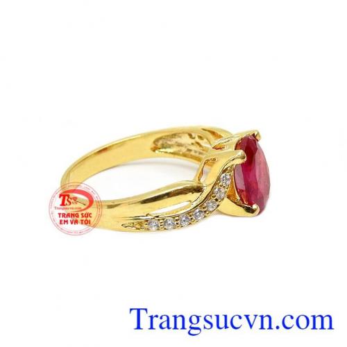 Thiết kế tinh tế, sang trọng giúp người đeo luôn tự tin và tỏa sáng