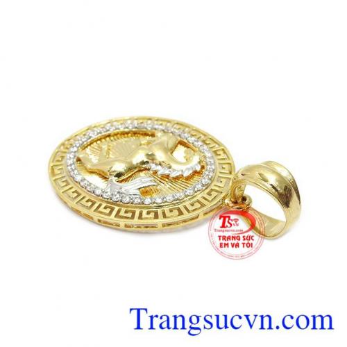 Sản phẩm chế tác từ vàng 10k, bền đẹp sáng bóng