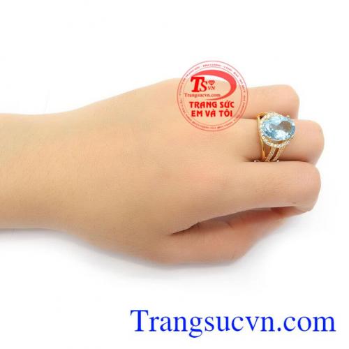 Nhẫn nữ Topaz kiểu dáng tinh xảo, độc đáo