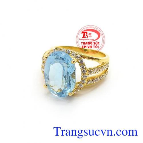Nhẫn Nữ Topaz Bình An kiểu dáng thời trang sang trọng, đeo hợp thời trang, Đá Topaz còn là biểu tượng của sự thông minh, sắc đẹp, lòng chung thủy, giúp xua đuổi những cơn ác mộng, thư giãn và giảm căng thẳng, mệt mỏi cho người đeo