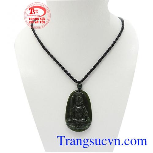 Phật bản mệnh ngọc nephrite tuổi dậu là sản phẩm ngọc cẩm thạch thiên nhiên, sản phẩm được chế tác đẹp, sắc xảo