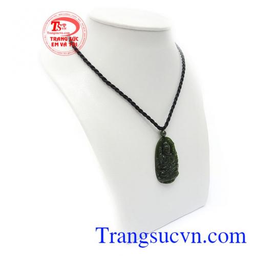 Phật bản mệnh tuổi tý là phật "Thiên Thủ Thiên Nhãn Bồ Tát" với hình tượng nghìn tay nghìn mắt, tượng trưng cho tấm lòng đại từ đại bi của ngài