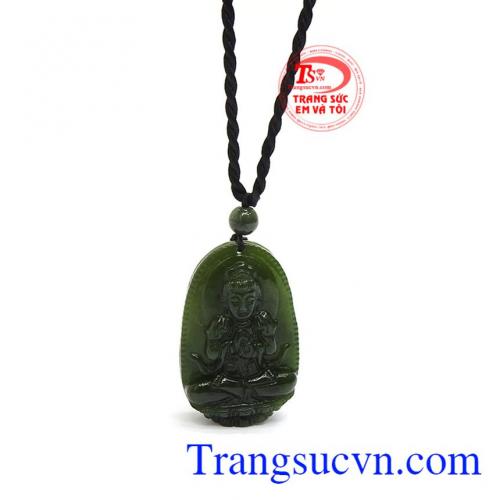 Ngọc nephrite thiên nhiên màu xanh phù hợp với người mệnh hỏa và mộc