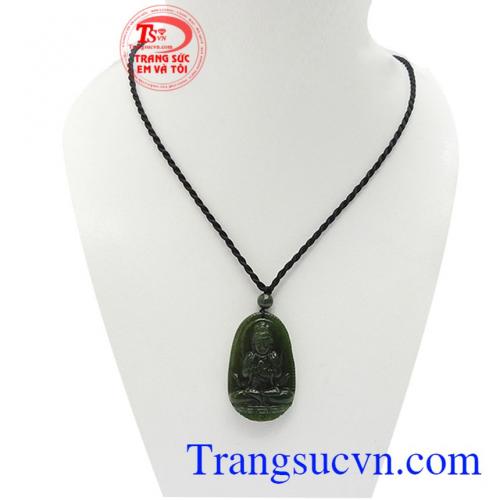Phật bản mệnh tuổi mùi và thân ngọc nephrite là sản phẩm ngọc cẩm thạch thiên nhiên, sản phẩm được chế tác tinh tế, tỉ mỉ