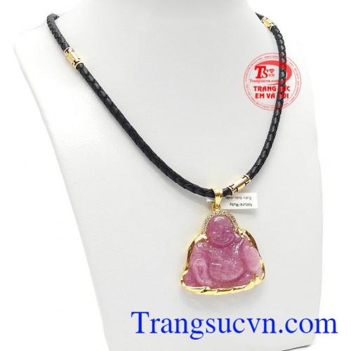 Dây cao su bọc vàng kết hợp với mặt dây tạo nét cá tính mạnh mẽ của các đấng mày râu