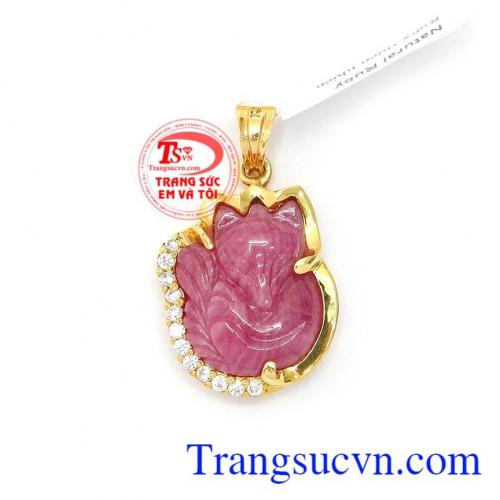 Mặt Dây Chuyền Hồ Ly May Mắn đeo hợp phong cách thời trang và phong thủy