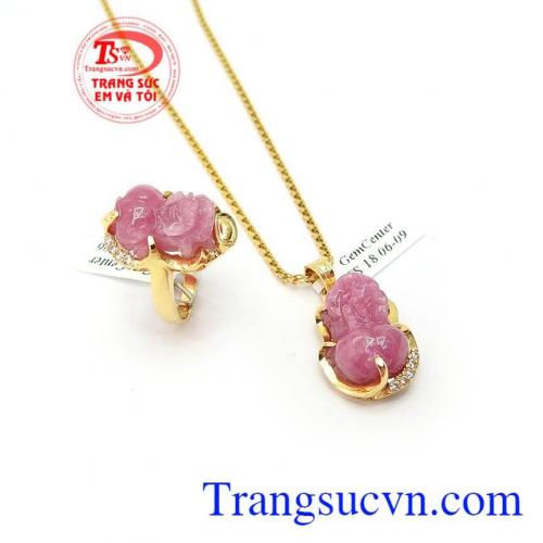 Bộ Trang Sức Tỳ Hưu Chiêu Tài hợp thời trang và phong cách sang trọng, cá tính cho phái đẹp, Tỳ hưu còn là linh vật phong thủy mang lại tài lộc, may mắn và bình an cho người đeo