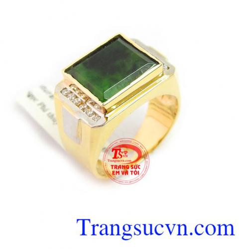 Nhẫn nam ngọc cẩm thạch phú quý là sản phẩm nhẫn nam ngọc cẩm thạch thiên nhiên mang lại may mắn, hạnh phúc cho người đeo