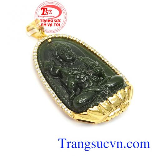 Ngọc nephrite màu xanh lục tốt cho người mệnh mộc và hỏa.