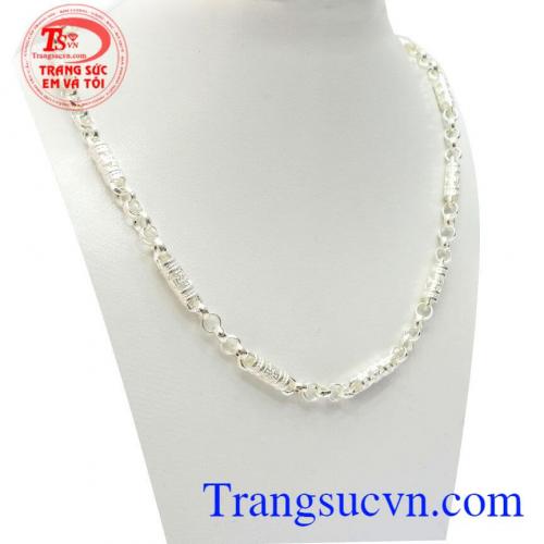 Dây chuyền chế tác tinh xảo, chất lượng cao phù hợp với nhiều phong cách thời trang khác nhau