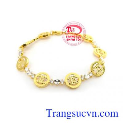 Lắc Tay Chanel Xinh Xắn đường nét chế tác tinh xảo độc đáo, mang nét thời trang sang trọng và cá tính cho phái đẹp