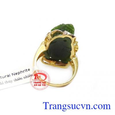 Thiết kế trẻ trung, năng động cho phái đẹp luôn tự tin