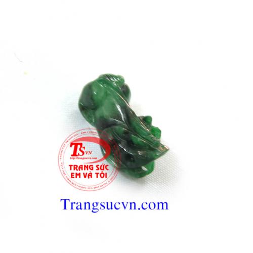 Tỳ hưu sừng mông to jadeite