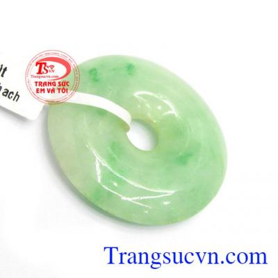 Mặt ngọc thiên nhiên bình an