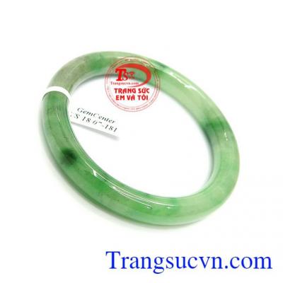 Vòng ngọc đẹp bản tròn may mắn