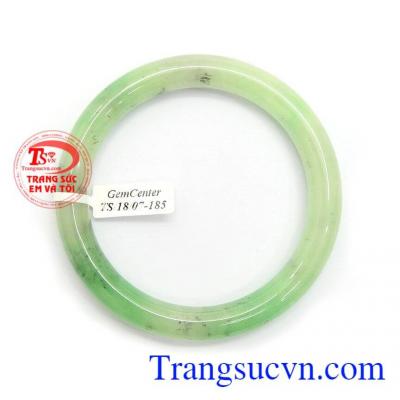 Vòng ngọc phong thủy may mắn, bình an và tài lộc cho người đeo