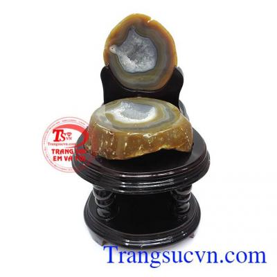 Tụ Bát Bảo Tài Lộc Hanh Thông đá quý thiên nhiên có tác dụng mang lại tài lộc, may mắn, giải trừ tà khí, gia tăng cát khí, mang lại bình an và hạnh phúc cho bản thân và gia đình