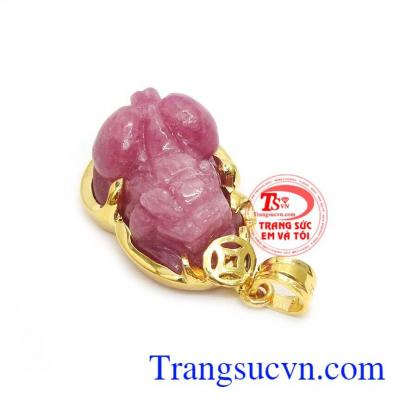 Tỳ hưu ruby được bọc vàng đảm bảo độ bền đẹp cho sản phẩm